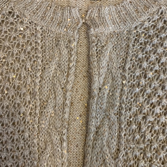 Hand knit cardigan - Picture 4 of 11